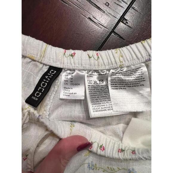 H&M Divided Women's Lightweight Floral Print Cream Pants Size Medium - Picture 10 of 10